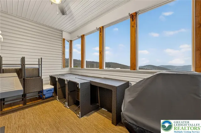 $599,900 | 532 Buck Mountain Boulevard, Hazleton, PA 18202