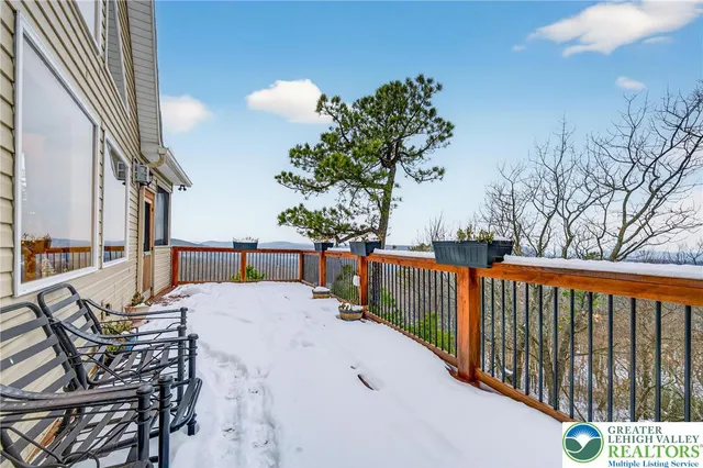 $599,900 | 532 Buck Mountain Boulevard, Hazleton, PA 18202