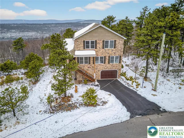 $599,900 | 532 Buck Mountain Boulevard, Hazleton, PA 18202