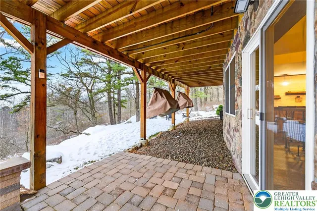 $599,900 | 532 Buck Mountain Boulevard, Hazleton, PA 18202