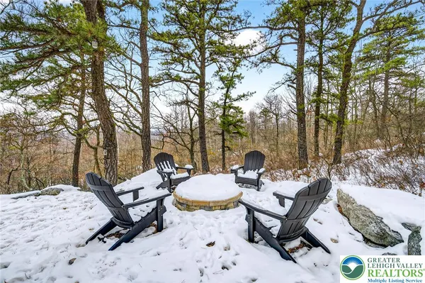 $599,900 | 532 Buck Mountain Boulevard, Hazleton, PA 18202