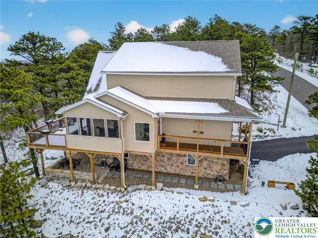 $599,900 | 532 Buck Mountain Boulevard, Hazleton, PA 18202