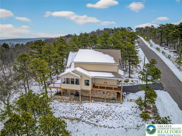 $599,900 | 532 Buck Mountain Boulevard, Hazleton, PA 18202