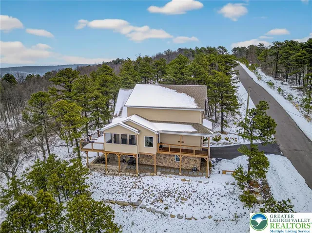 $599,900 | 532 Buck Mountain Boulevard, Hazleton, PA 18202