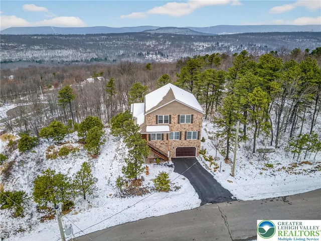 $599,900 | 532 Buck Mountain Boulevard, Hazleton, PA 18202