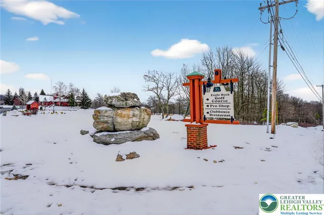 $599,900 | 532 Buck Mountain Boulevard, Hazleton, PA 18202