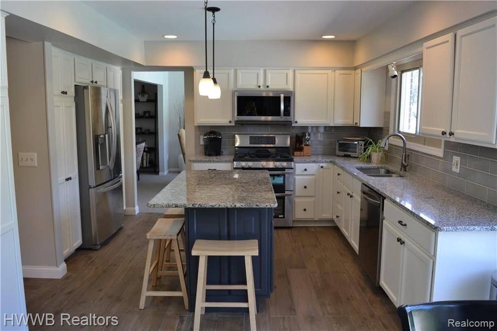 1950 Kilburn Road West Rochester Hills, MI 48306 - Photo 8 of 45