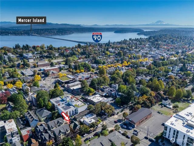 $999,950 | 324 25th Avenue South, Seattle, WA 98144