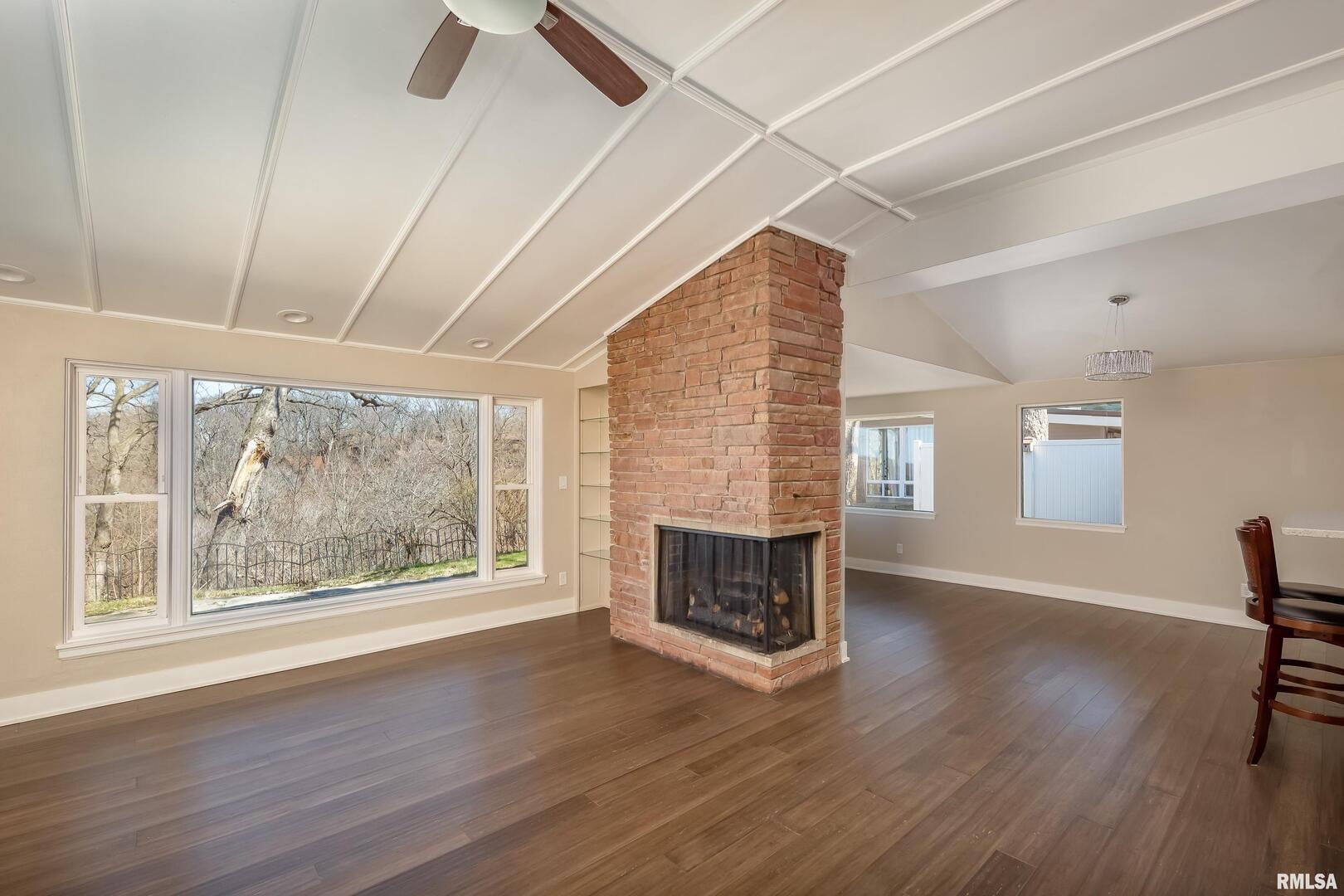 4640 5th Avenue Moline, IL 61265 - Photo 14 of 44