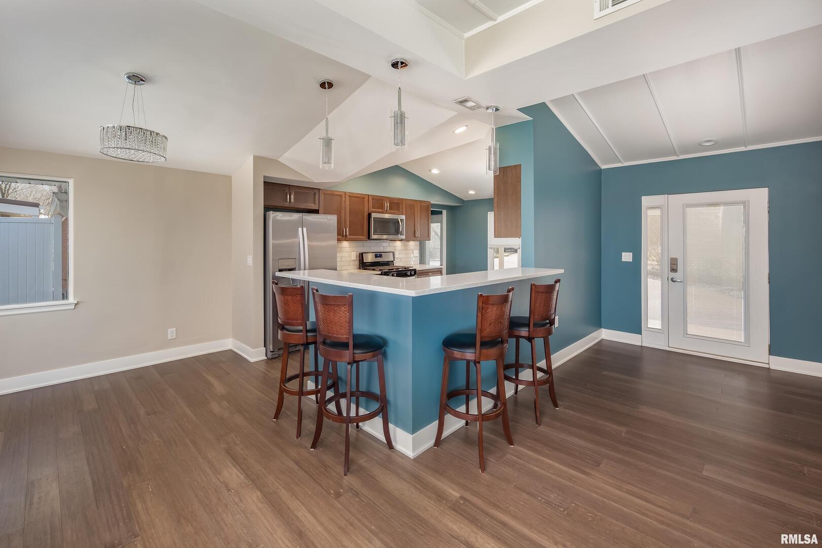 4640 5th Avenue Moline, IL 61265 - Photo 20 of 44