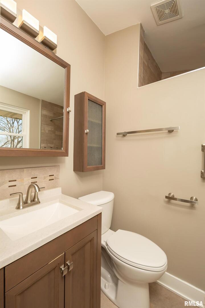 4640 5th Avenue Moline, IL 61265 - Photo 31 of 44