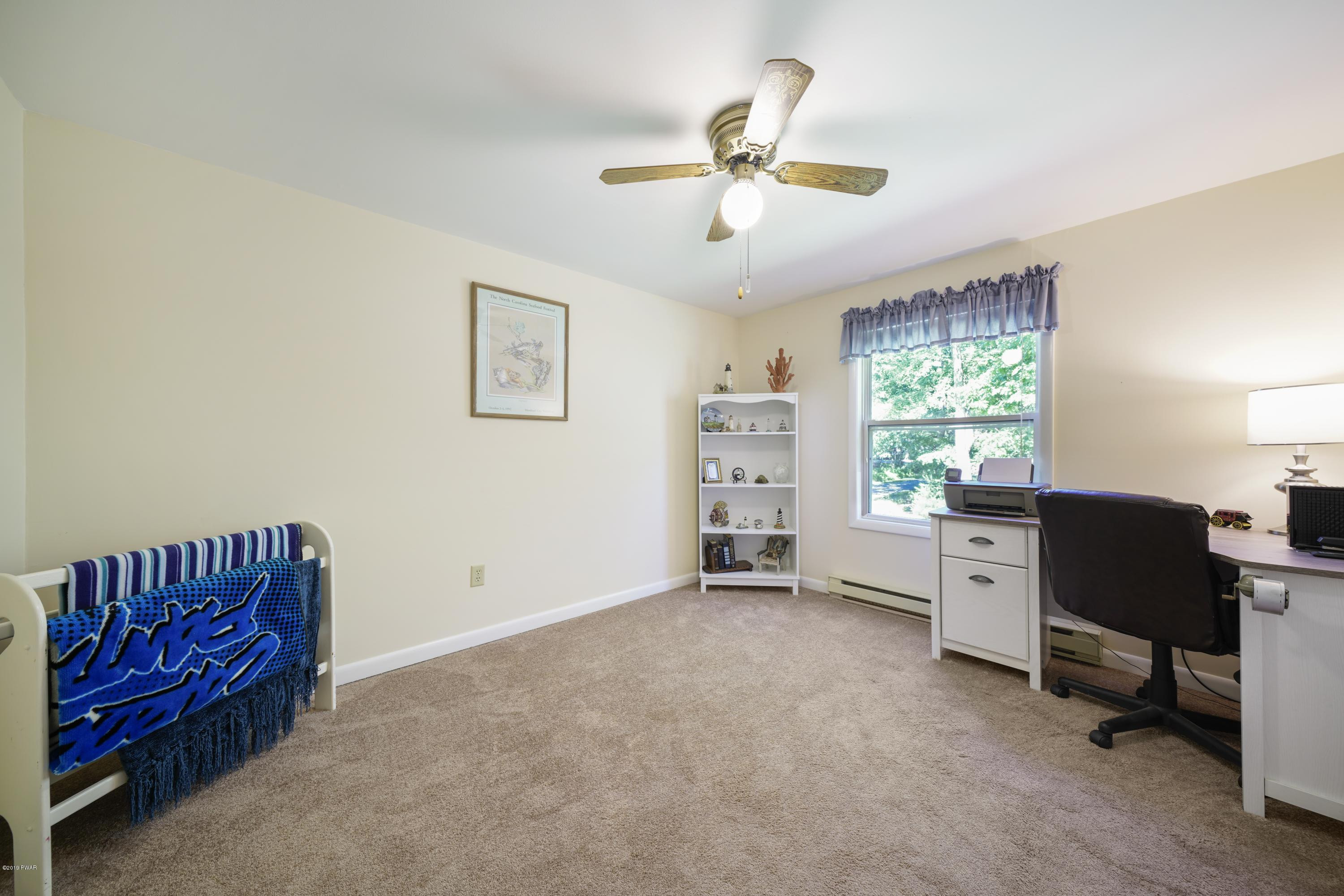 518 Raymondskill Road Milford, PA 18337 - Photo 21 of 27 bed 2