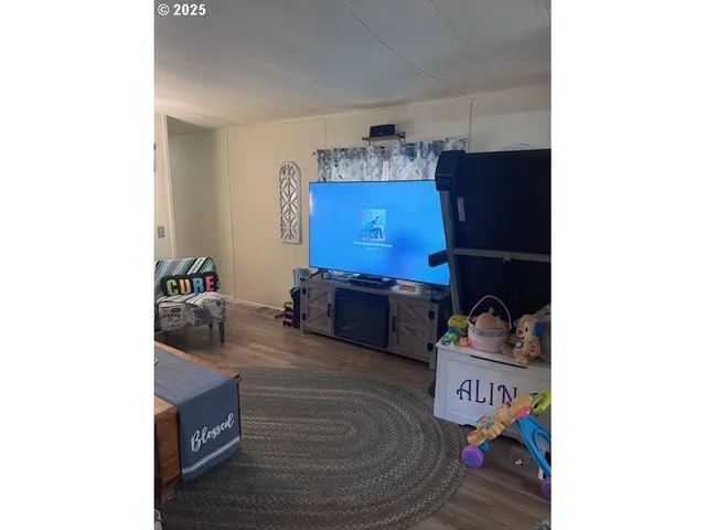 $750,000 | 93099 Marcola Road, Marcola, OR 97454