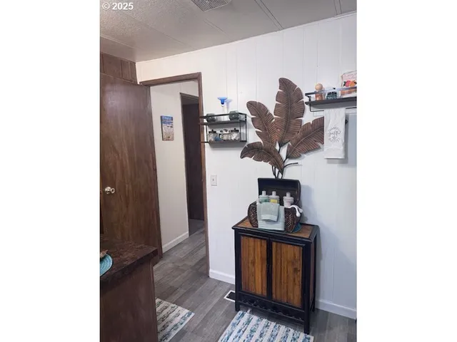 $750,000 | 93099 Marcola Road, Marcola, OR 97454