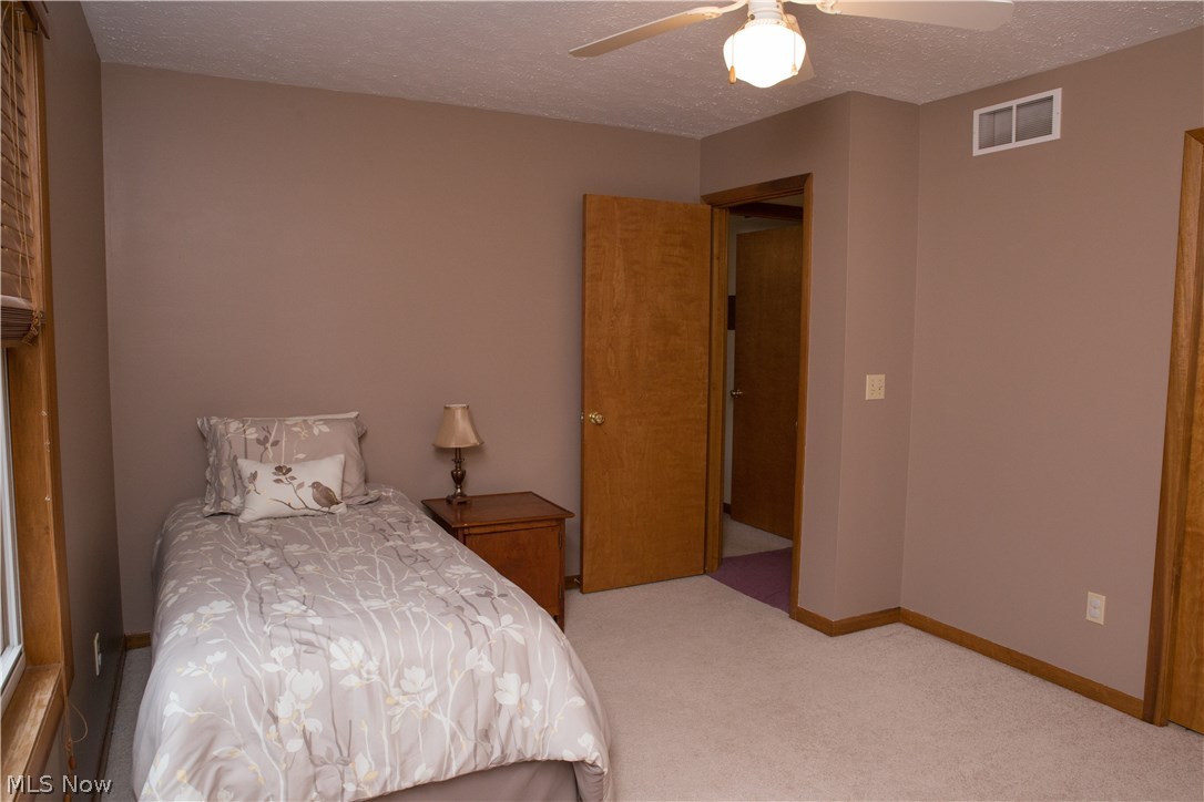 6038 Ravine Boulevard Parma, OH 44134 - Photo 20 of 26 Gallery Image 20