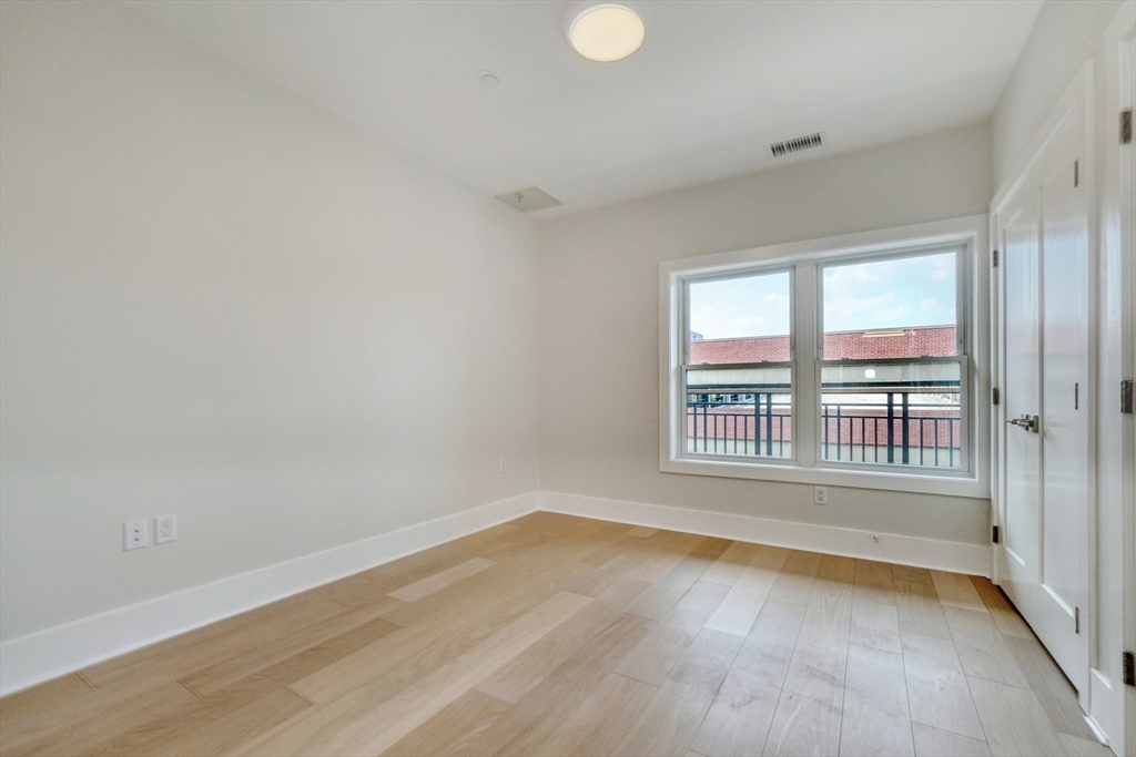 62 Foundry Street, Unit 315 Wakefield, MA 01880 - Photo 13 of 35