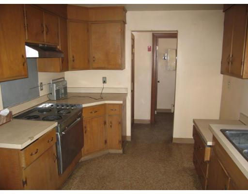 68 Hudson Road Sudbury, MA 01776 - Photo 5 of 12 Gallery Image 5