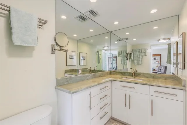 $6,000 | 440 South Gulfview Boulevard, Unit 1705, Clearwater Beach, FL 33767