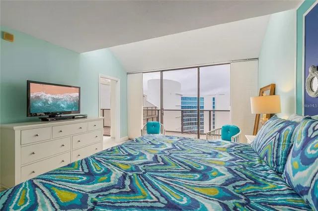 $6,000 | 440 South Gulfview Boulevard, Unit 1705, Clearwater Beach, FL 33767