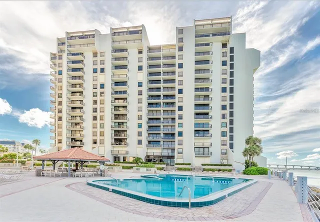 $6,000 | 440 South Gulfview Boulevard, Unit 1705, Clearwater Beach, FL 33767