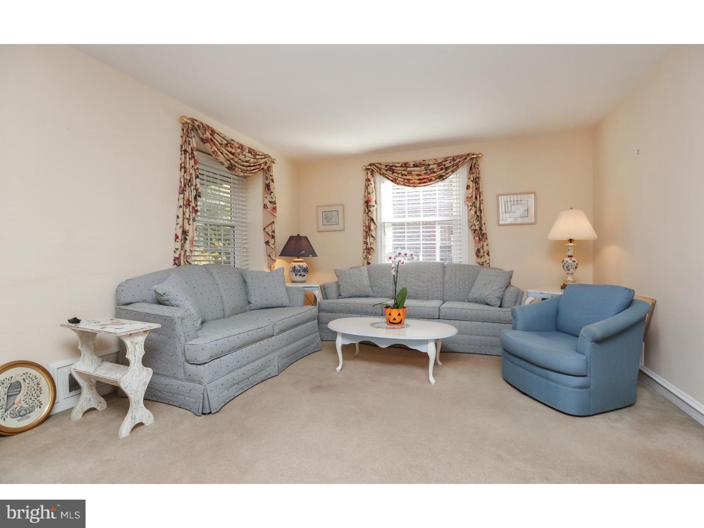 414 Upland Road Havertown, PA 19083 - Photo 4 of 25