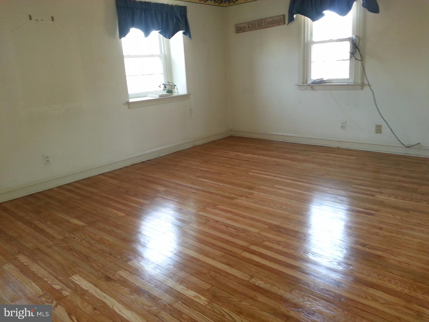 414 Upland Road Havertown, PA 19083 - Photo 8 of 25