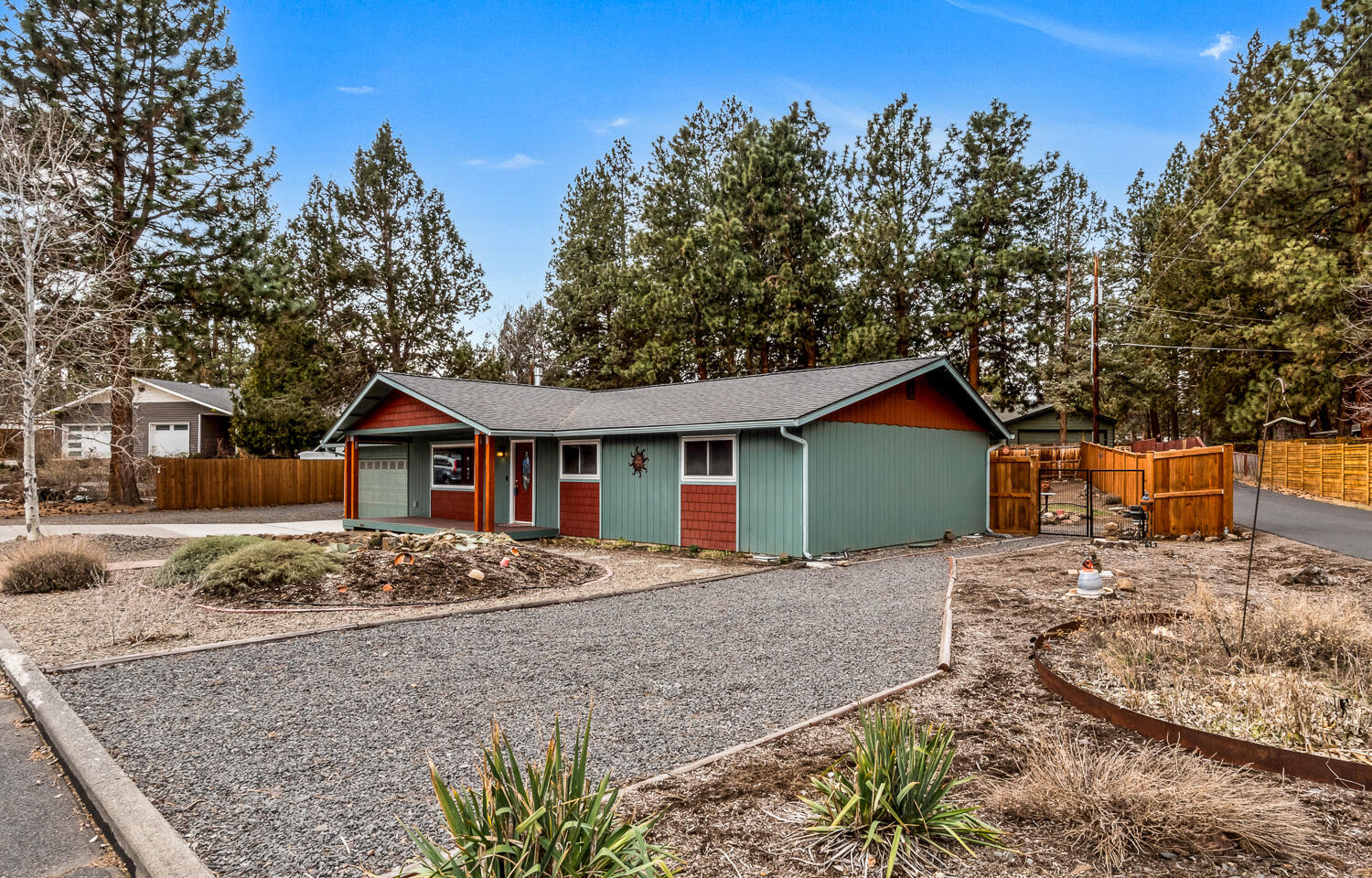 545 Southeast Craven Road Bend, OR 97702 - Photo 6 of 24 OReilly_20250311_2_367641_b_Crop_72ppi