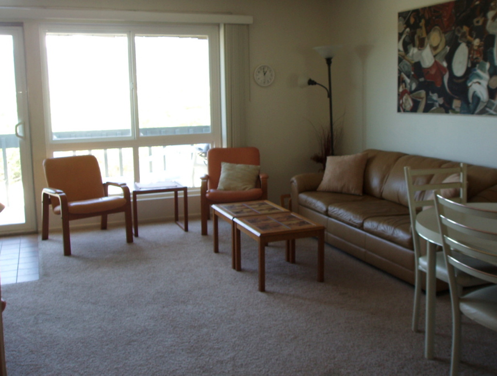 4700 Sandyland Road, Unit 25 Carpinteria, CA 93013 - Photo 2 of 11 Living Room