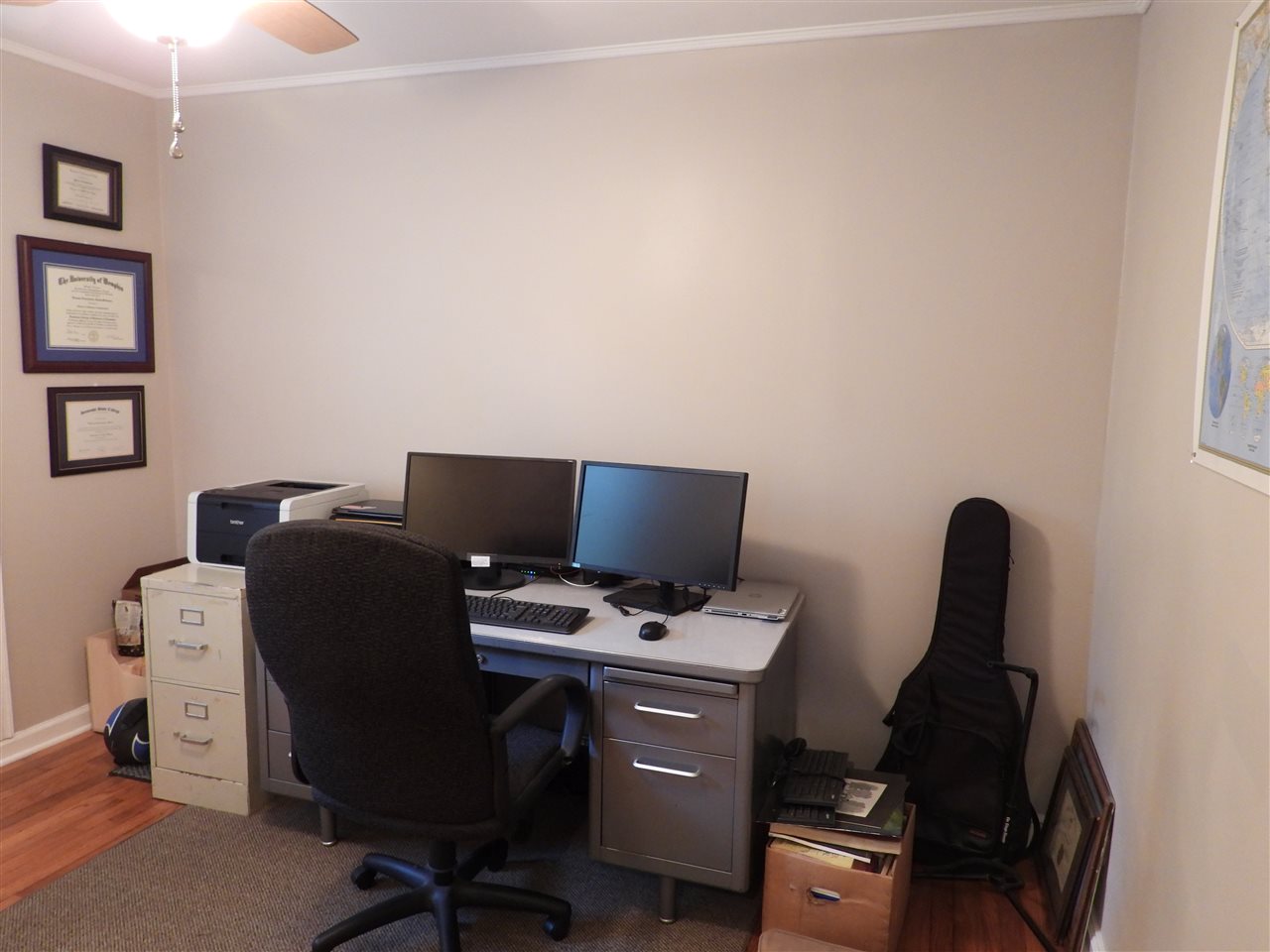 965 Tatum Road Memphis, TN 38122 - Photo 14 of 23 Bedroom 3 is currently converted into office