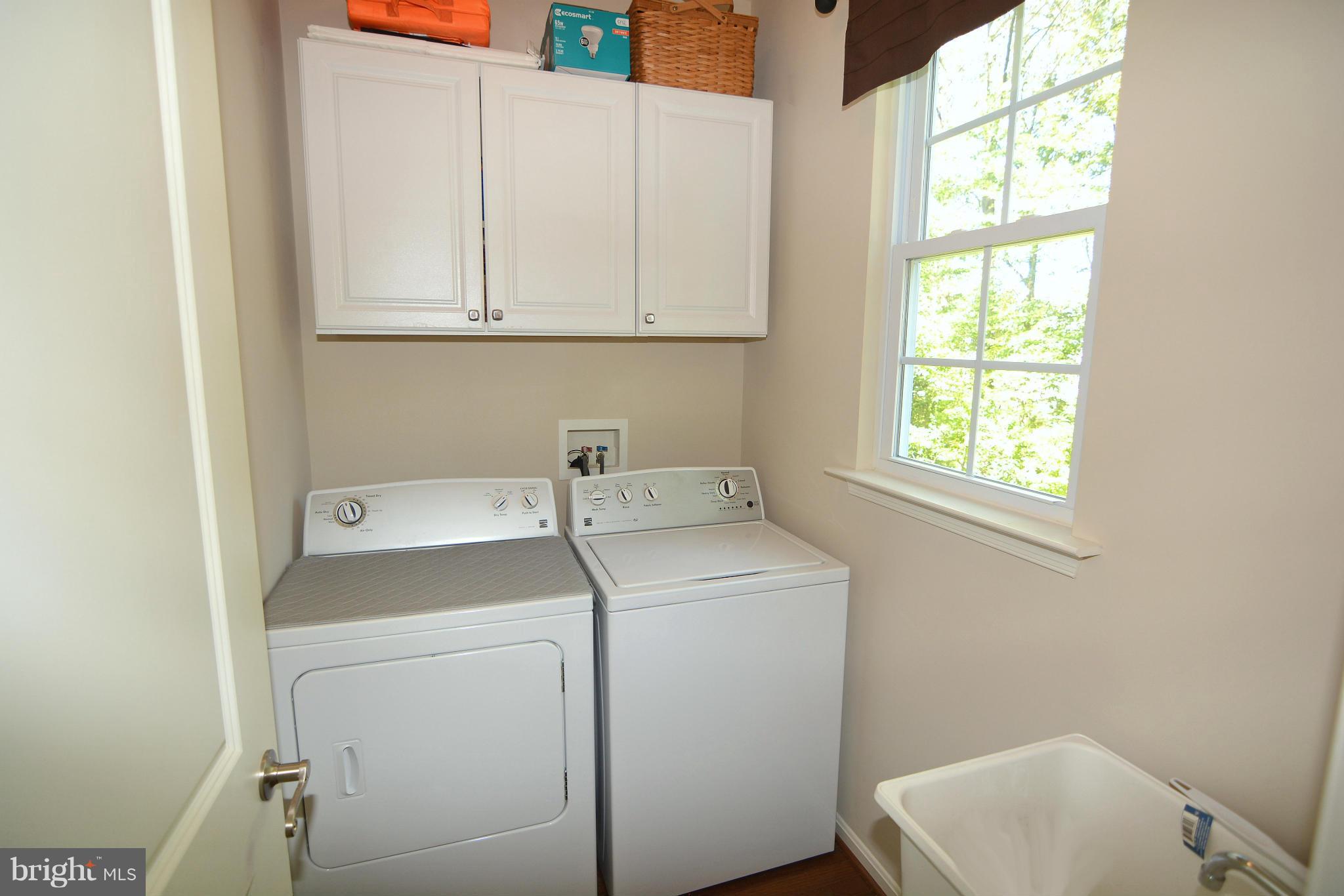 10 Old Mill Bottom Road North Annapolis, MD 21409 - Photo 13 of 30 Main level laundry room located off of mudroom.
