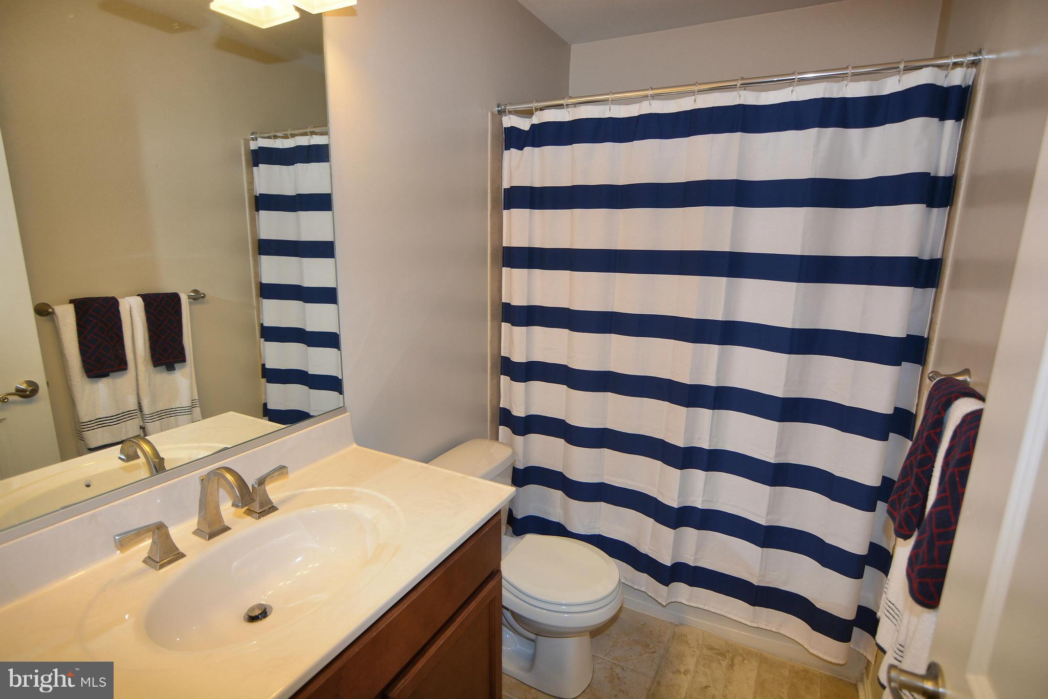 10 Old Mill Bottom Road North Annapolis, MD 21409 - Photo 24 of 30 Upper hall bath