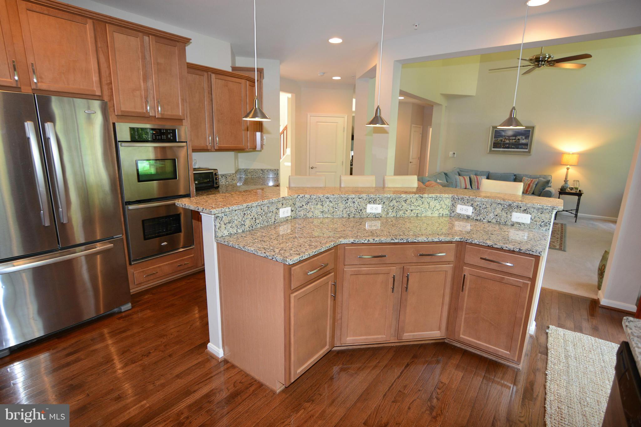 10 Old Mill Bottom Road North Annapolis, MD 21409 - Photo 5 of 30 Tons of cabinet space!