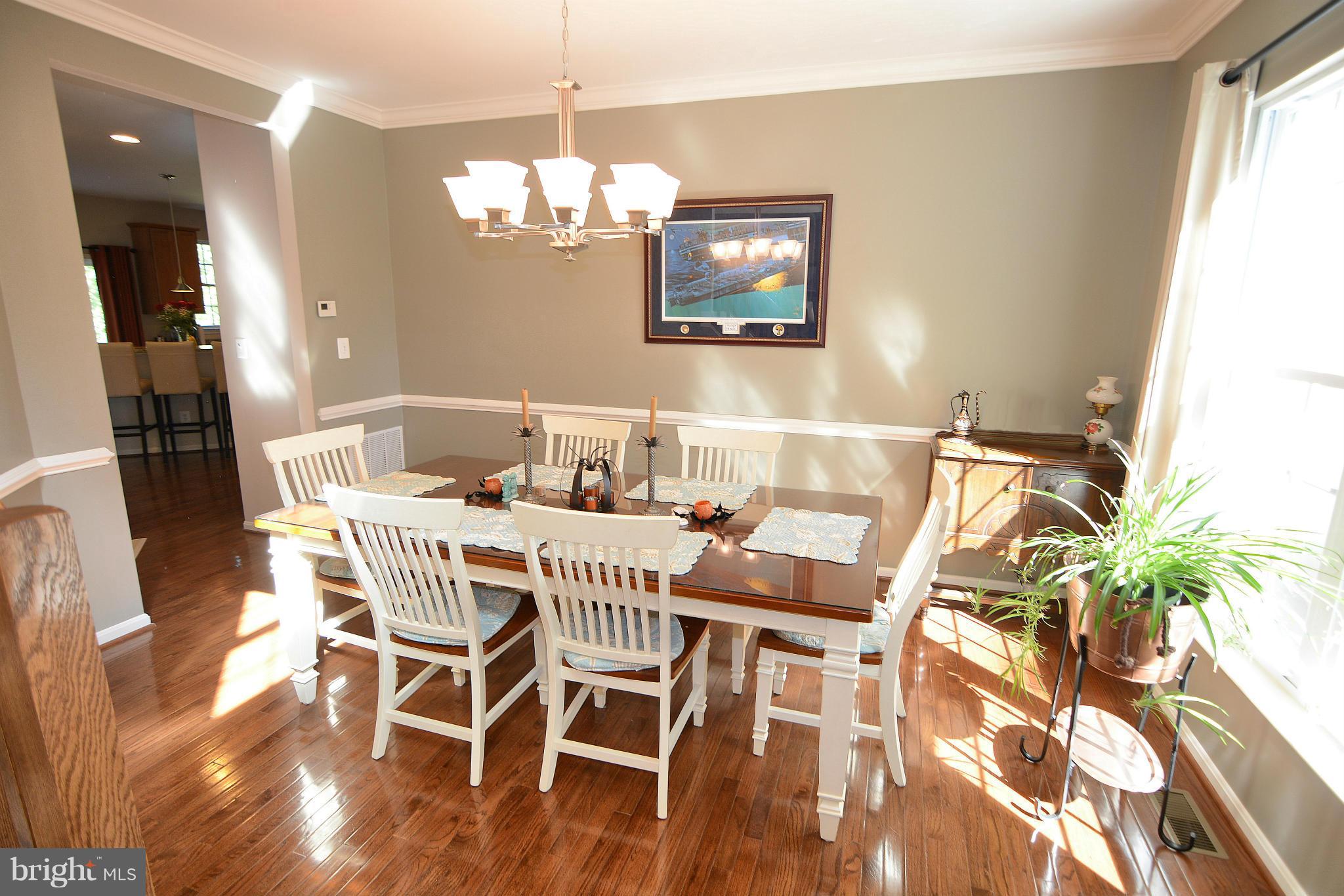 10 Old Mill Bottom Road North Annapolis, MD 21409 - Photo 9 of 30 Gorgeous dining room with chair rail molding.