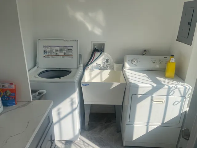 $359,900 | 2213 South Oakley Avenue, Chicago, IL 60608