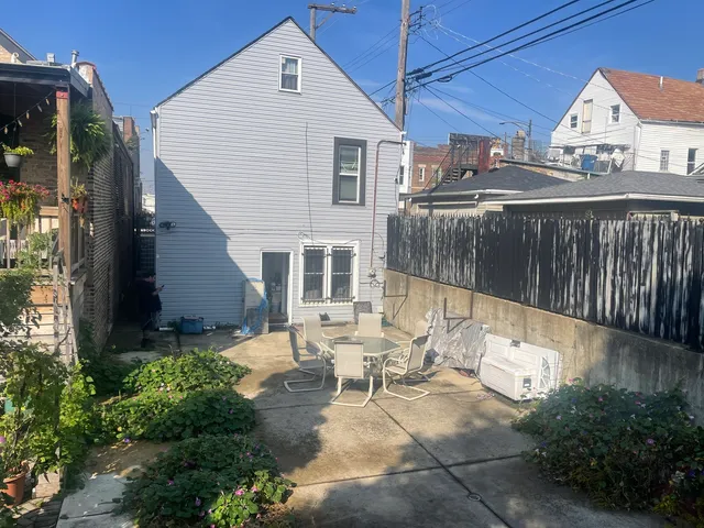 $359,900 | 2213 South Oakley Avenue, Chicago, IL 60608