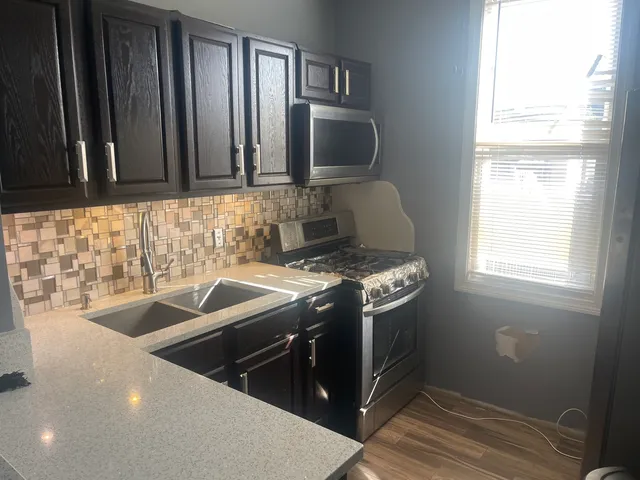 $359,900 | 2213 South Oakley Avenue, Chicago, IL 60608