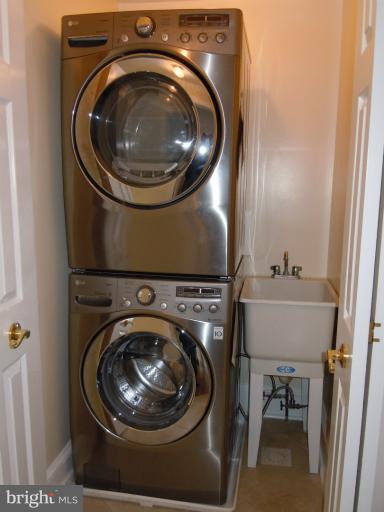 1112 Hawlings Road Brookeville, MD 20833 - Photo 18 of 30 New LG front load washer & dryer