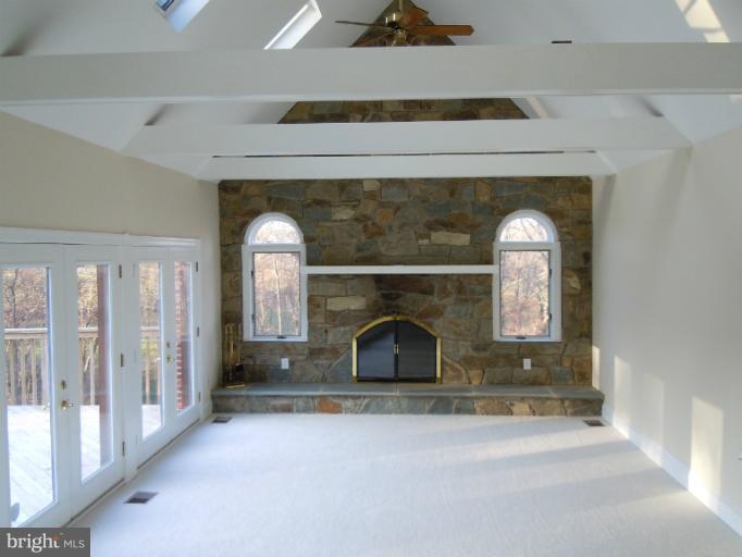 1112 Hawlings Road Brookeville, MD 20833 - Photo 3 of 30 Family room