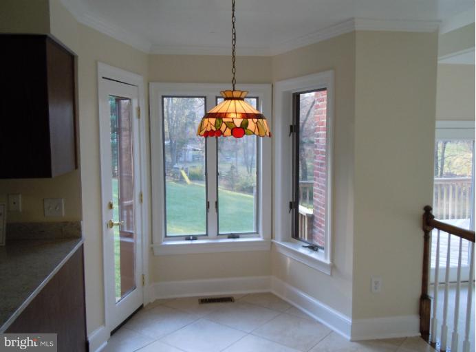 1112 Hawlings Road Brookeville, MD 20833 - Photo 7 of 30 Table space kitchen