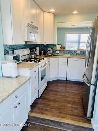 $4,500 | 118 Guyer Avenue, Unit FRONT & REAR COMBINED, Lavallette, NJ 08735