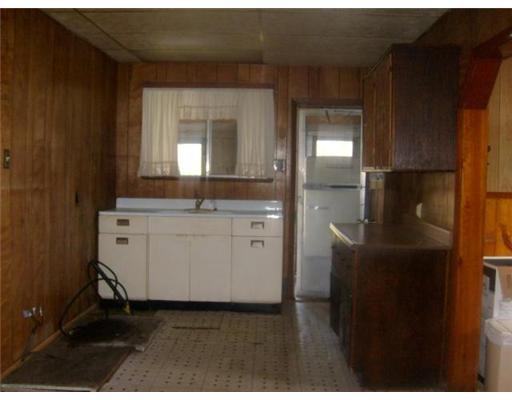 310 Old Forty Road Addison, PA 15411 - Photo 5 of 17 Kitchen.