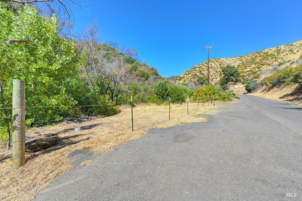 2985 Mix Canyon Road Vacaville, CA 95688 - Photo 25 of 34 a view of a backyard of the house