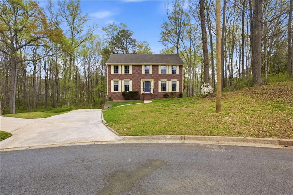 145 Shadybrook Lane Southwest Atlanta, GA 30331 - Photo 3 of 54