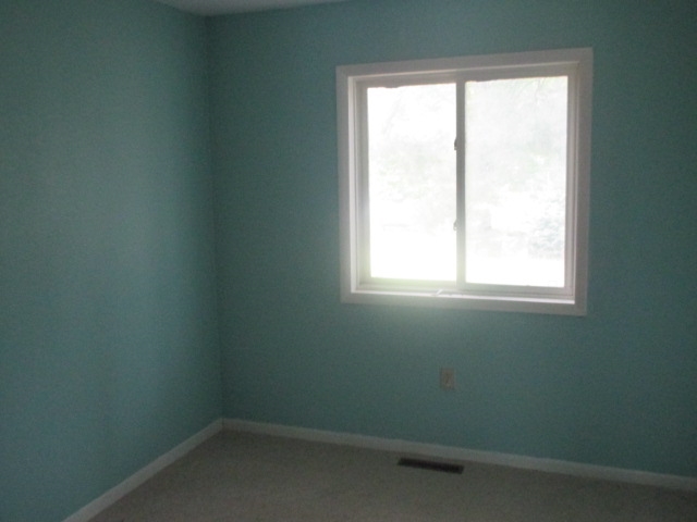 100 North Shepherd Road Mount Pleasant, MI 48858 - Photo 7 of 12 1806085-6.JPG