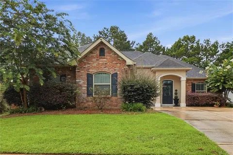 $375,000 | 365 Brown Thrasher Loop North, Madisonville, LA 70447