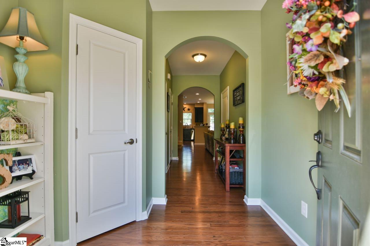 118 Awendaw Way Greenville, SC 29607 - Photo 2 of 27 Gallery Image 2
