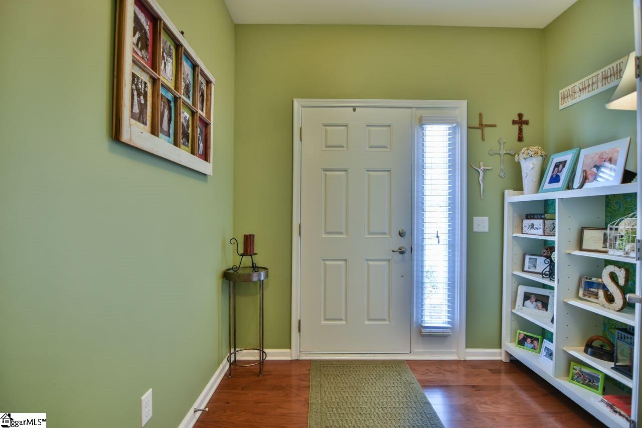 118 Awendaw Way Greenville, SC 29607 - Photo 3 of 27 Gallery Image 3