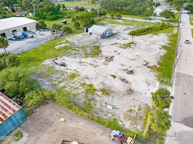 a view of a yard with an outdoor space