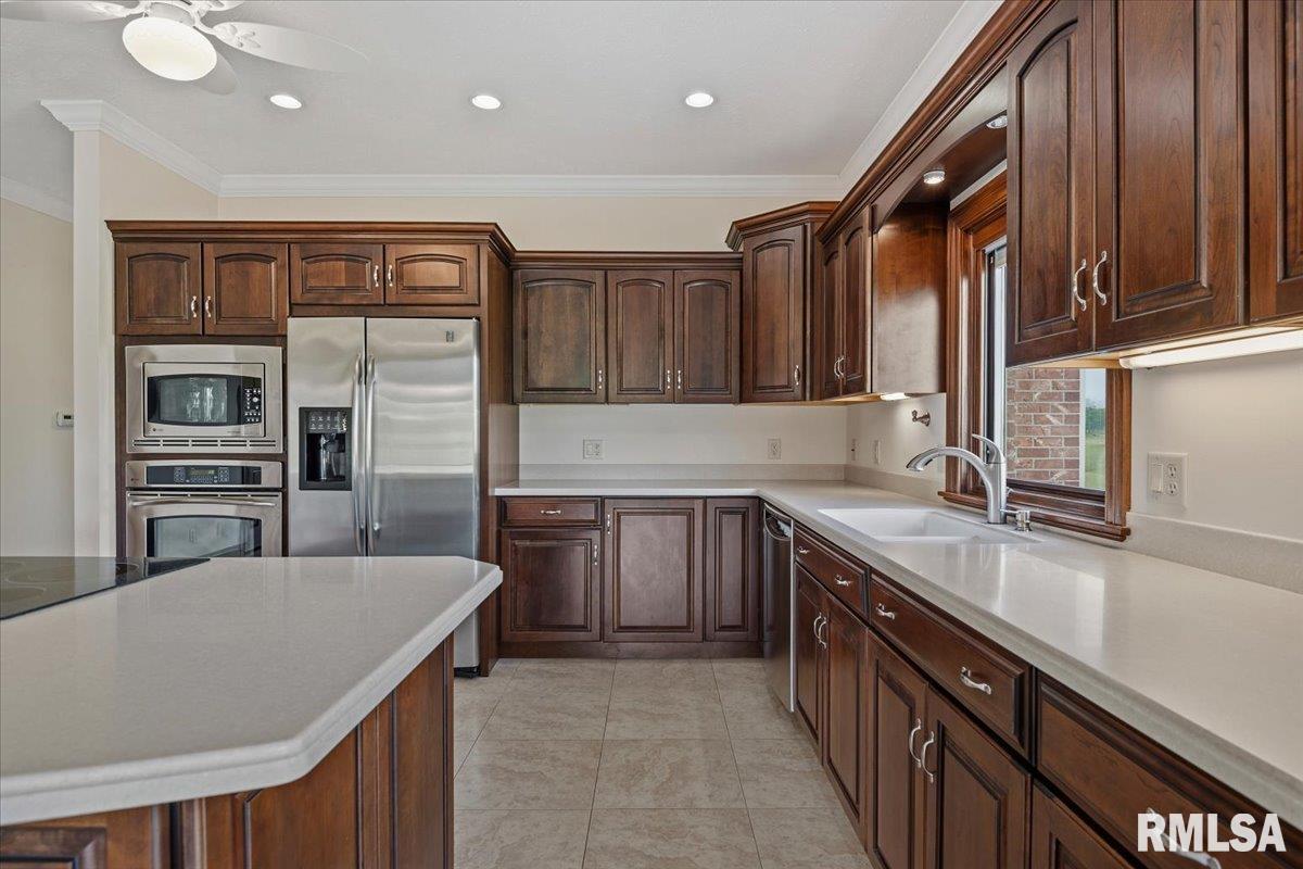 1582 West Autumn Ridge Road Sherman, IL 62707 - Photo 12 of 52