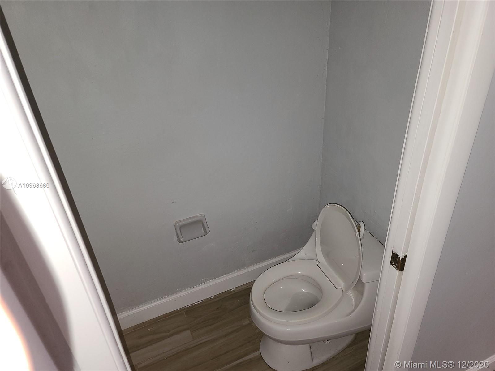 9108 Southwest 21st Street, Unit C Boca Raton, FL 33428 - Photo 13 of 17 Gallery Image 13